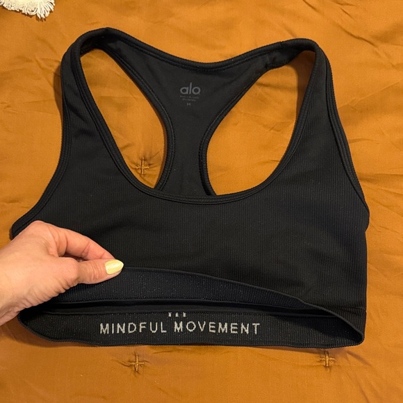 ALO Ribbed Sports Bra - Picture 5 of 5